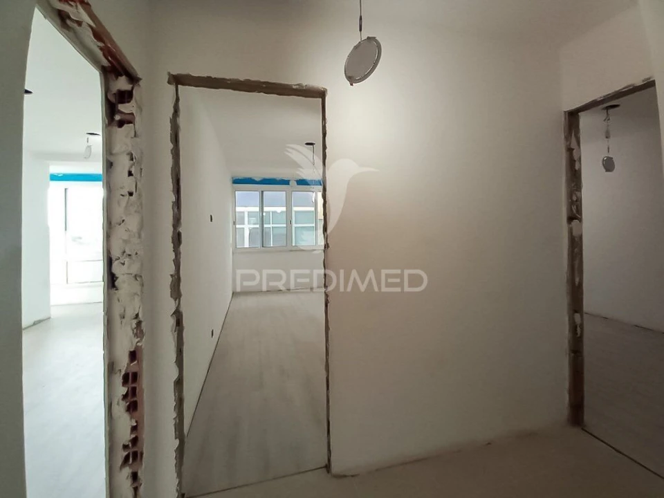 Apartamento T4 para Venda em Laranjeiro e Feijó Foto 17