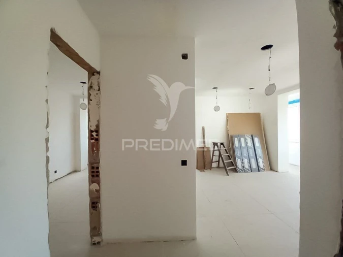 Apartamento T4 para Venda em Laranjeiro e Feijó Foto 4
