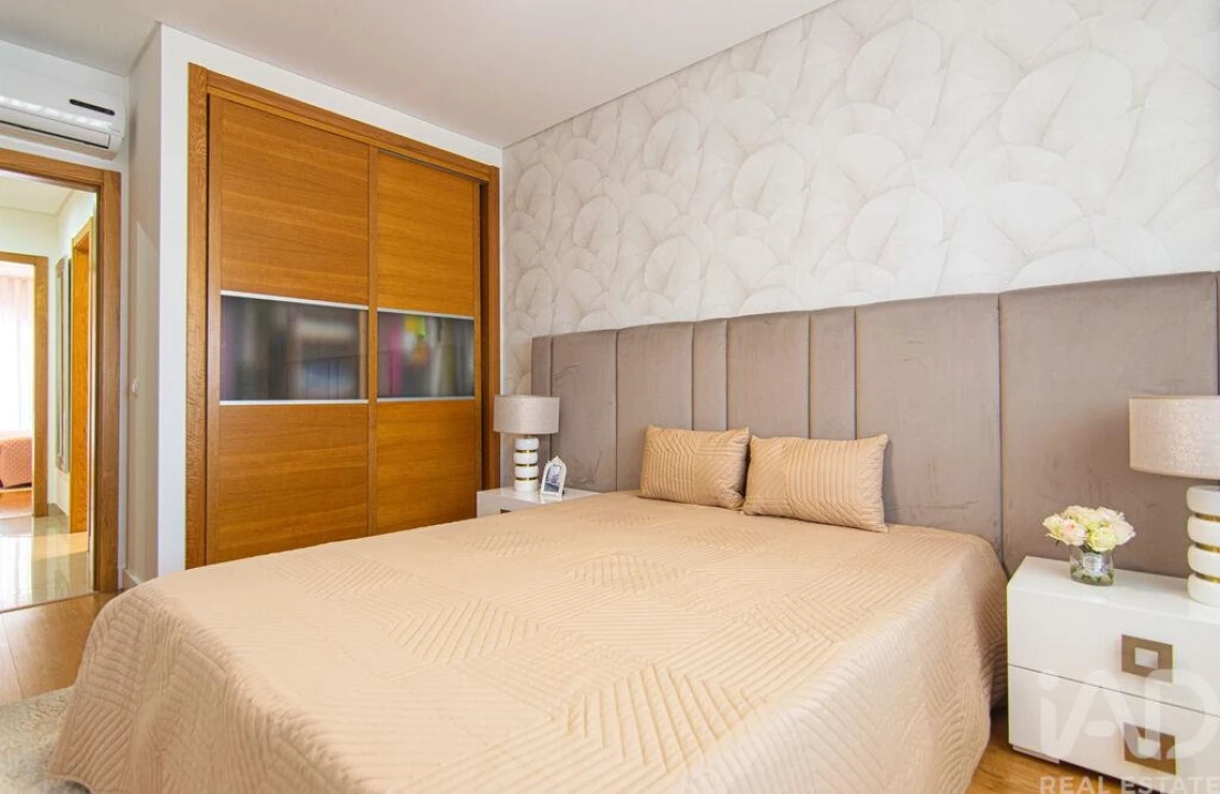 Apartamento T2 para Venda em Quarteira Foto 16