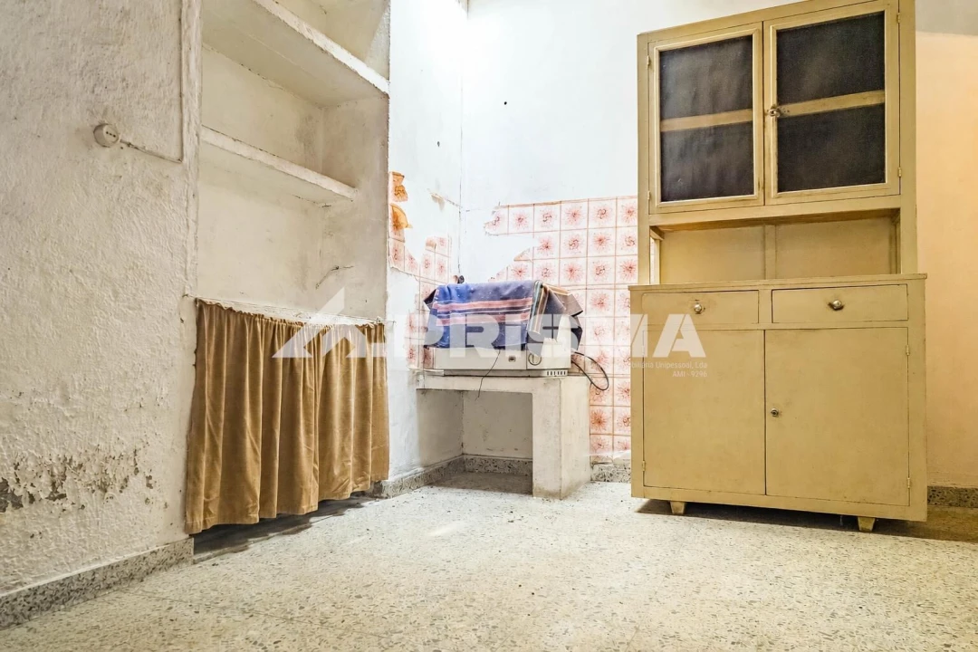 Moradia T1 para Venda em Cebolais de Cima e Retaxo Foto 8