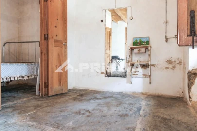 Moradia T1 para Venda em Cebolais de Cima e Retaxo