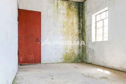 Moradia T1 para Venda em Cebolais de Cima e Retaxo