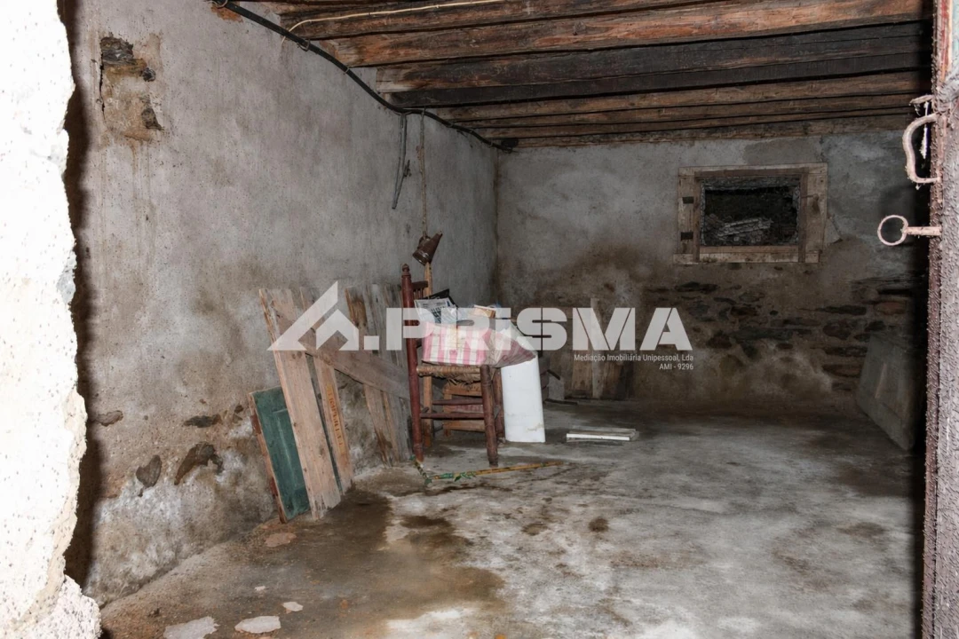 Moradia T1 para Venda em Cebolais de Cima e Retaxo Foto 51