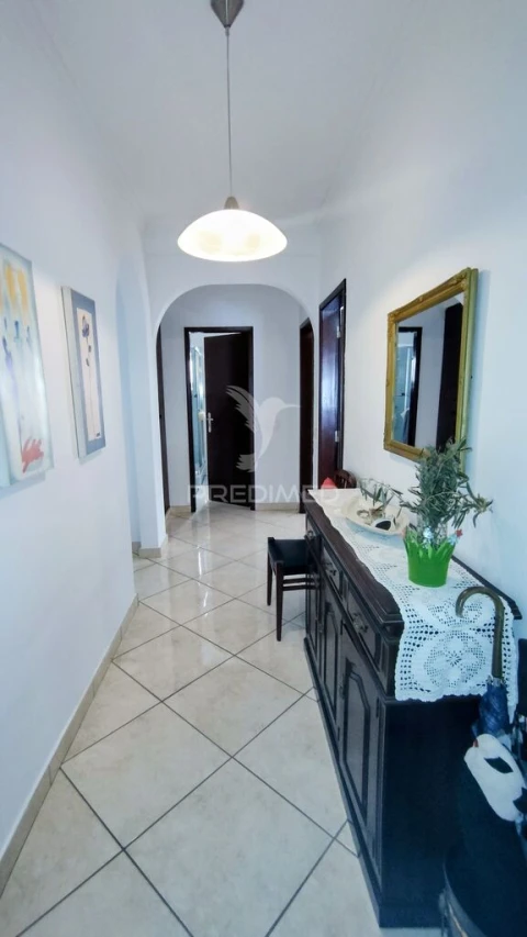 Moradia T3 para Venda em Estômbar e Parchal