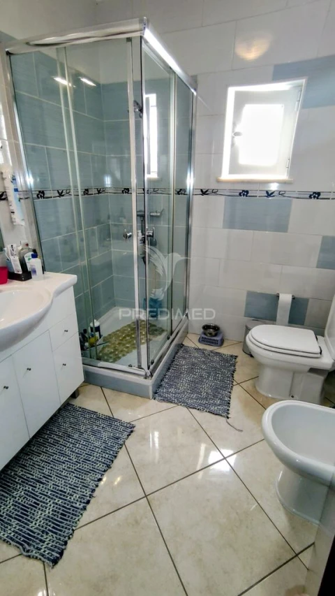 Moradia T3 para Venda em Estômbar e Parchal