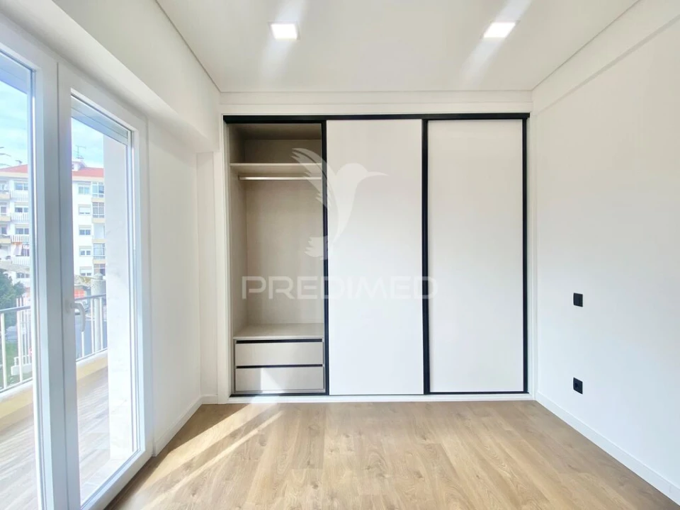 Apartamento T3 para Venda em Santa Iria de Azoia, São João da Talha e Bobadela Foto 16