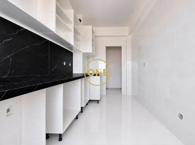 Apartamento T2 para Venda em Setubal (São Sebastião) Foto 3