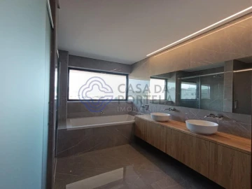 Apartamento T5 para Venda em Bougado (São Martinho e Santiago)
