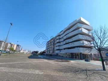 Apartamento T5 para Venda em Bougado (São Martinho e Santiago)