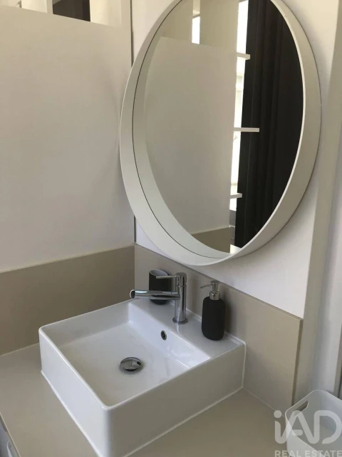 Apartamento T2 para Arrendamento em Arroios