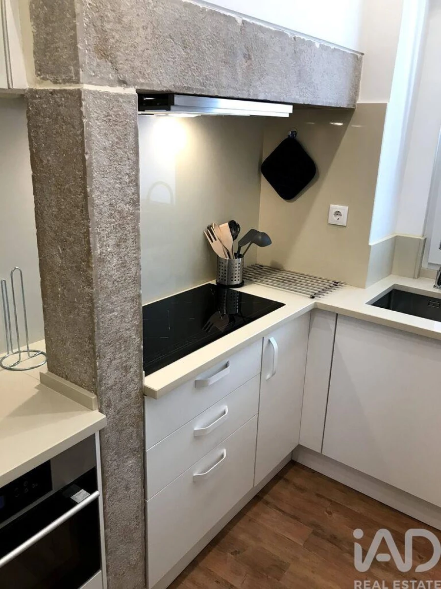 Apartamento T2 para Arrendamento em Arroios Foto 24