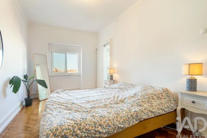 Apartamento T3 para Arrendamento em Penha de França