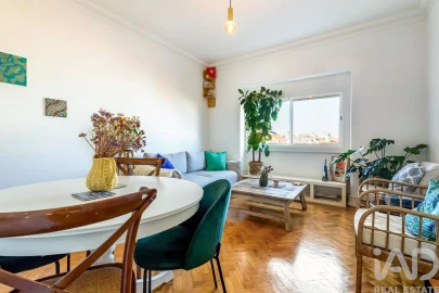 Apartamento T3 para Arrendamento em Penha de França