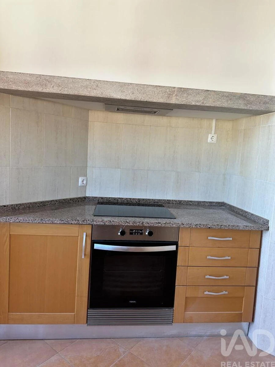 Apartamento T3 para Arrendamento em Penha de França Foto 17