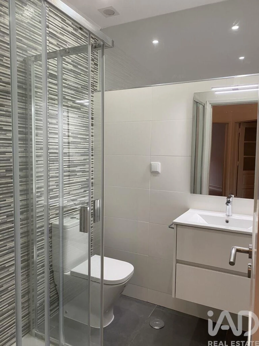 Apartamento T3 para Arrendamento em Penha de França Foto 10