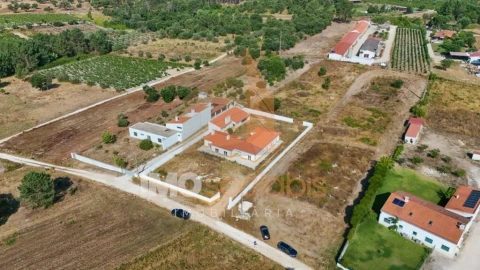 Moradia T4 para Venda em Vale de Santarem