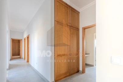 Moradia T4 para Venda em Vale de Santarem