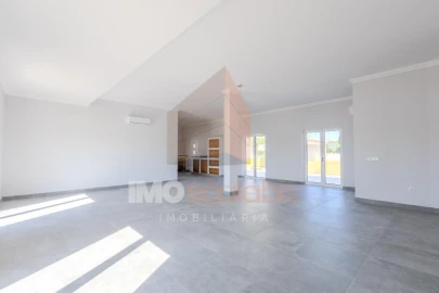 Moradia T4 para Venda em Vale de Santarem
