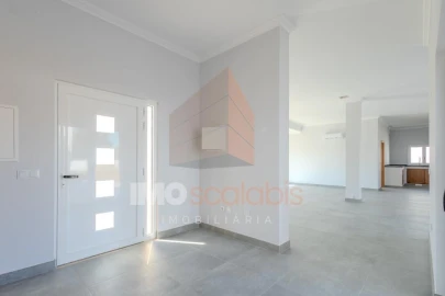 Moradia T4 para Venda em Vale de Santarem