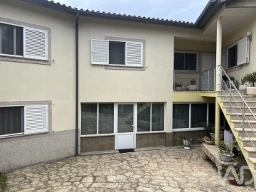 Moradia T4 para Venda em Cambra e Carvalhal de Vermilhas