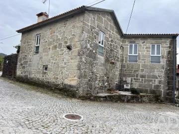 Moradia T4 para Venda em Cambra e Carvalhal de Vermilhas