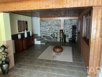 Moradia T4 para Venda em Cambra e Carvalhal de Vermilhas