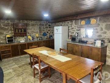 Moradia T4 para Venda em Cambra e Carvalhal de Vermilhas