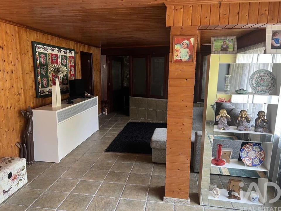 Moradia T4 para Venda em Cambra e Carvalhal de Vermilhas Foto 3