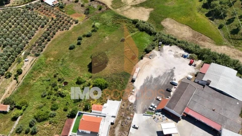 Terreno para Venda em Azoia de Cima e Tremês
