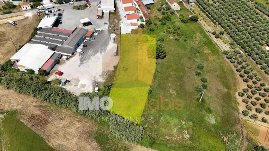 Terreno para Venda em Azoia de Cima e Tremês Foto 4