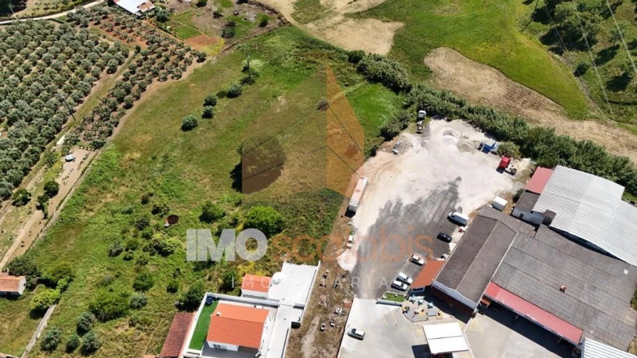 Terreno para Venda em Azoia de Cima e Tremês Foto 9