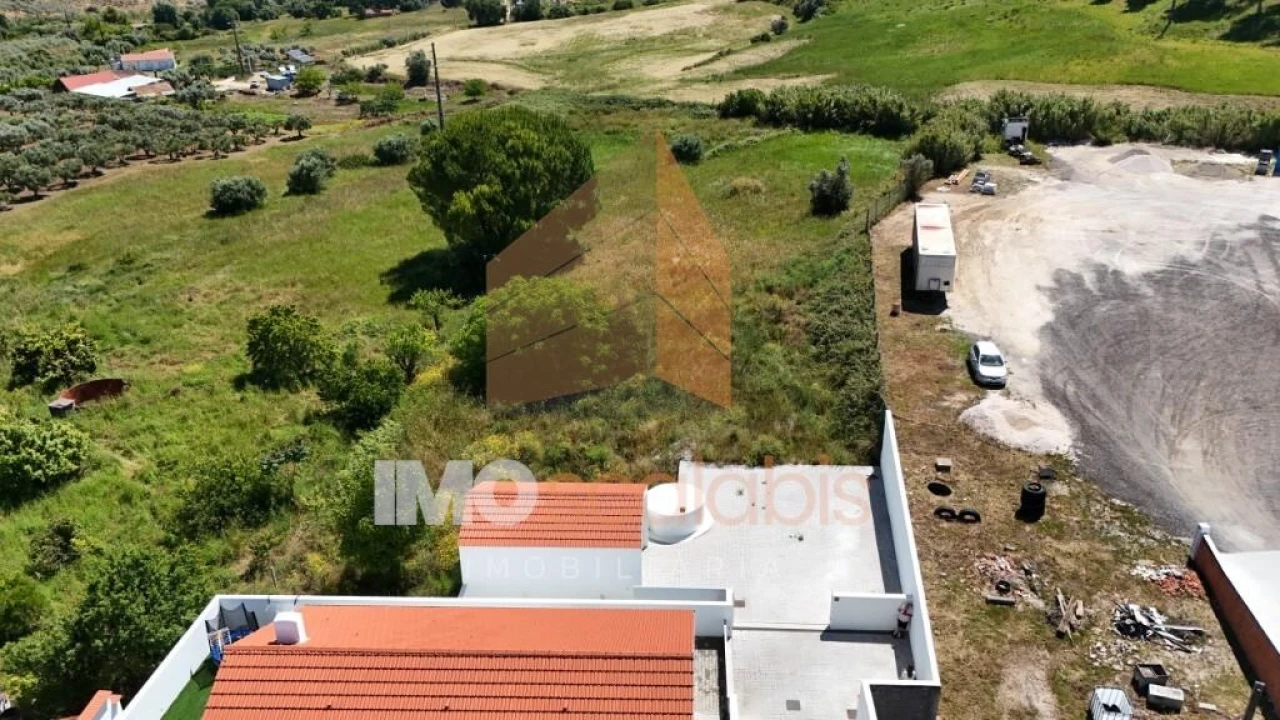 Terreno para Venda em Azoia de Cima e Tremês Foto 11