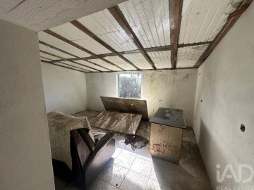 Armazém para Venda em Fornos de Maceira Dão