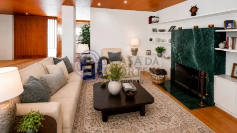 Moradia T4 para Venda em Pedroso e Seixezelo