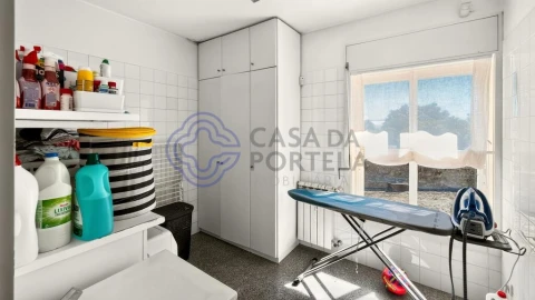 Moradia T4 para Venda em Pedroso e Seixezelo