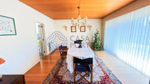 Moradia T4 para Venda em Pedroso e Seixezelo