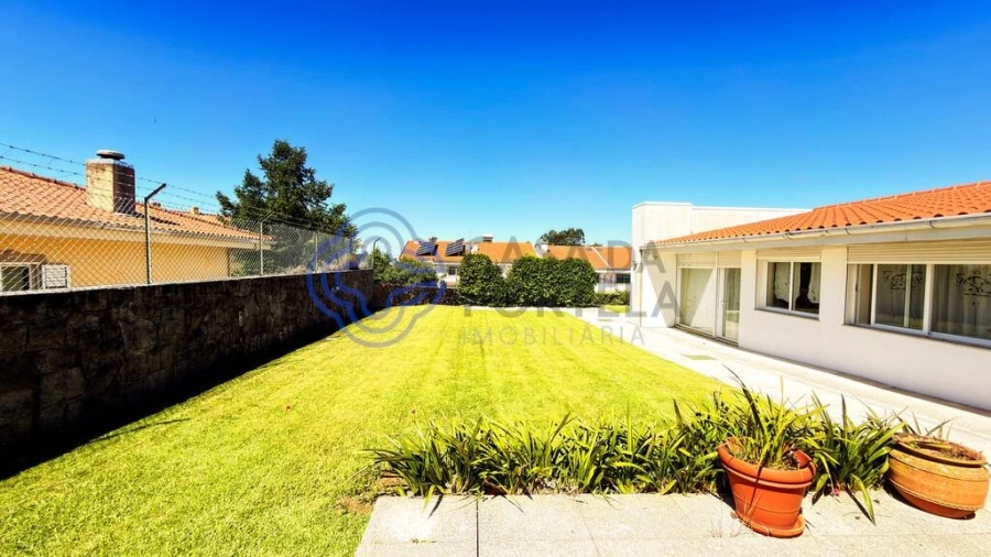 Moradia T4 para Venda em Pedroso e Seixezelo Foto 39
