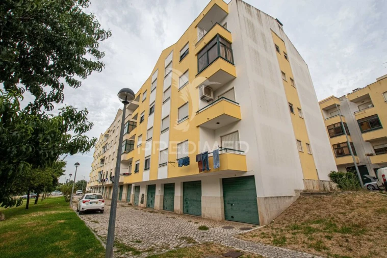 Apartamento T3 para Venda em Alverca do Ribatejo e Sobralinho Foto 4