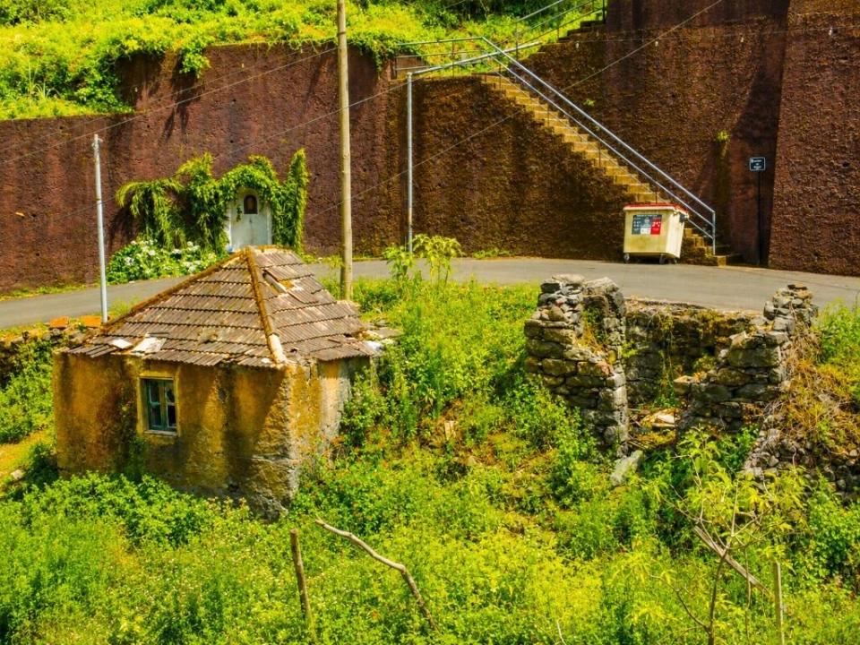 Moradia T2 para Venda em São Vicente Foto 1