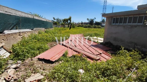 Armazém para Arrendamento em Arcozelo