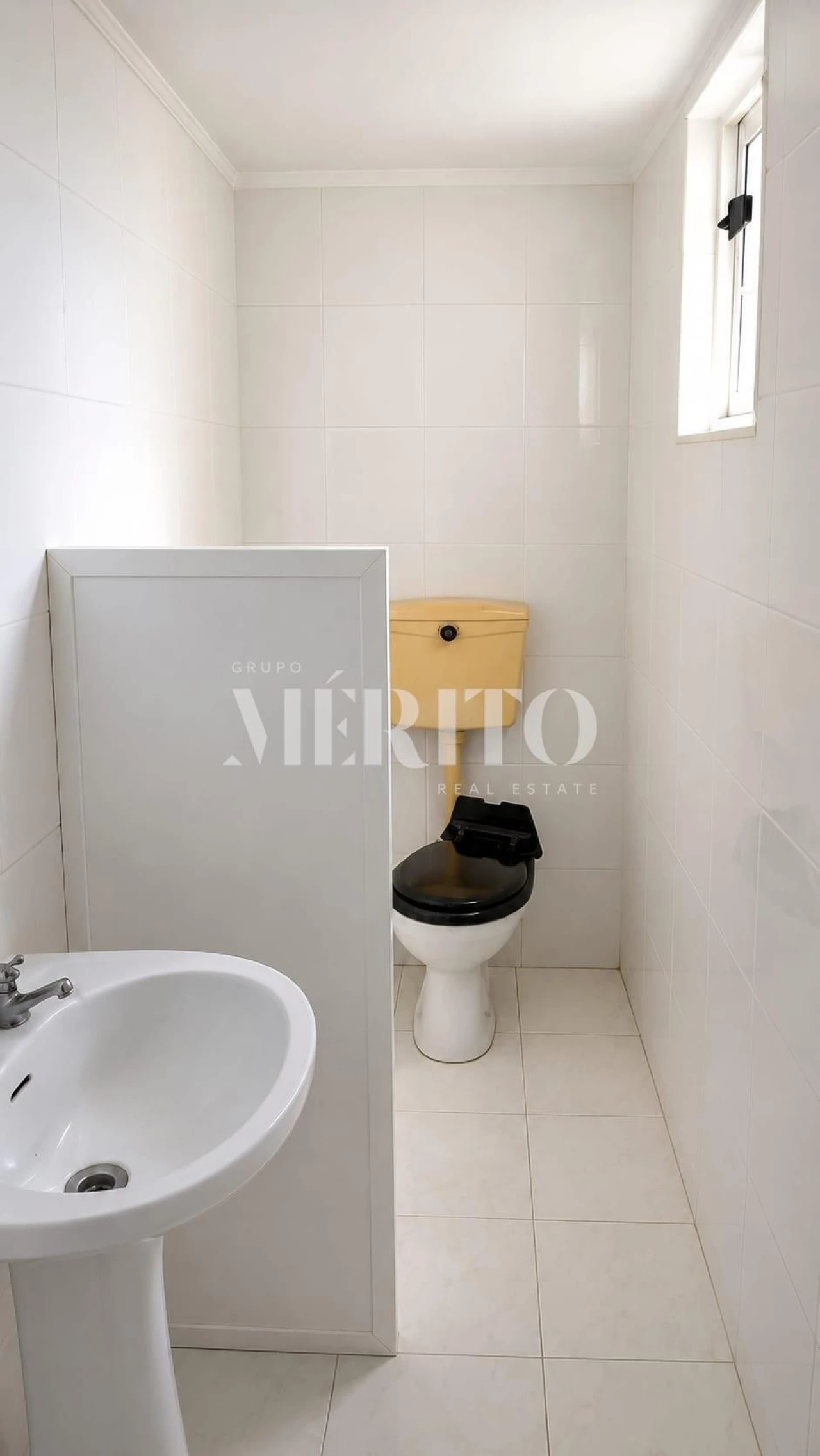 Armazém para Arrendamento em Arcozelo Foto 10