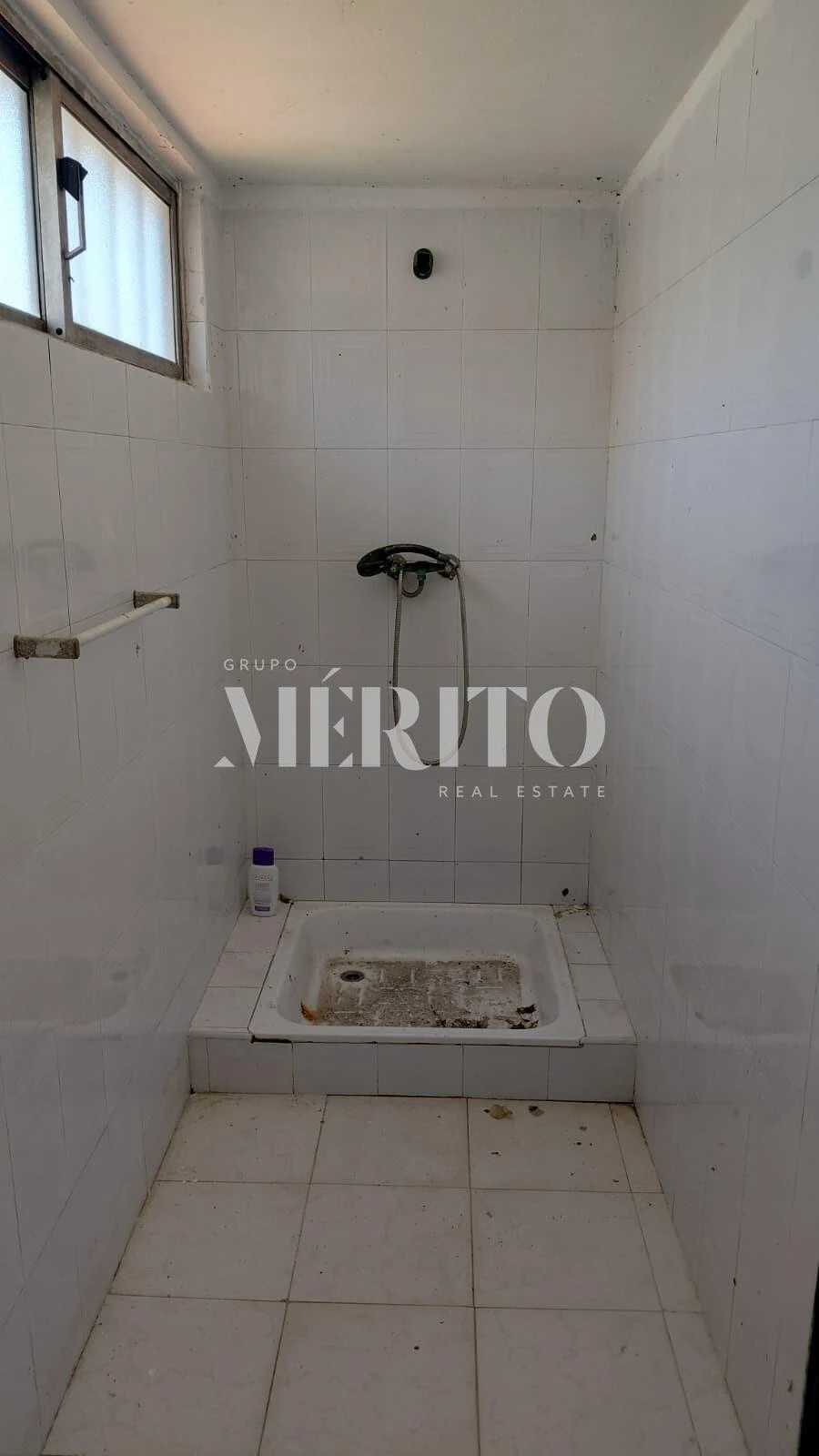 Armazém para Arrendamento em Arcozelo Foto 9