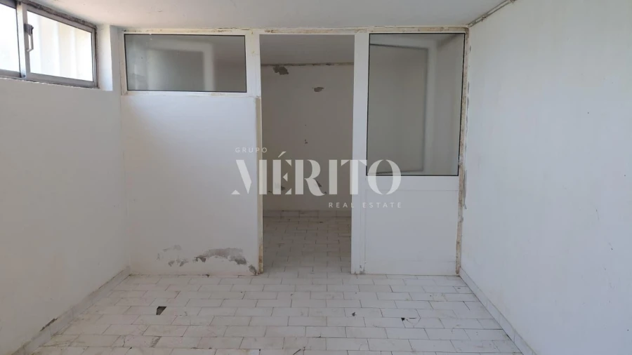 Armazém para Arrendamento em Arcozelo Foto 8