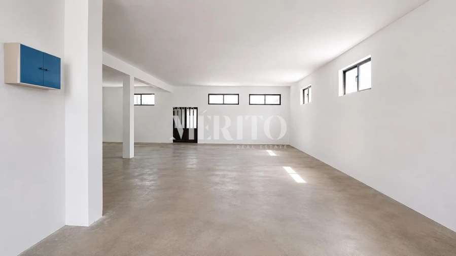 Armazém para Arrendamento em Arcozelo Foto 2