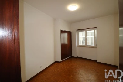 Apartamento T3 para Arrendamento em Santa Maria, São Pedro e Matacães