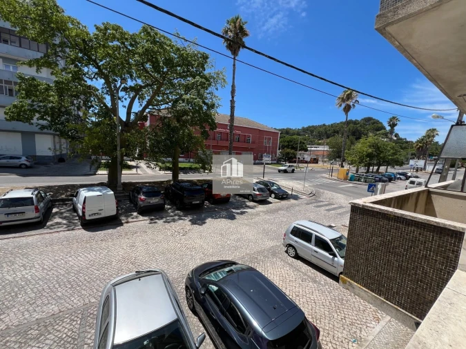 Apartamento T3 para Venda em Caparica e Trafaria Foto 3