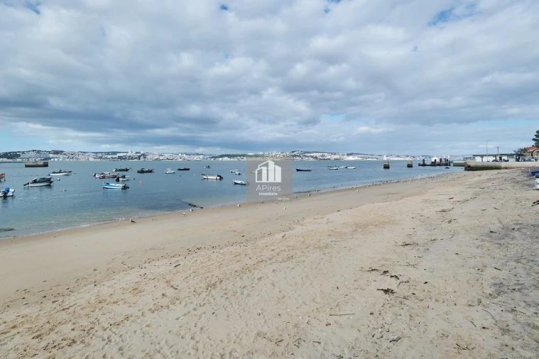 Apartamento T3 para Venda em Caparica e Trafaria Foto 23