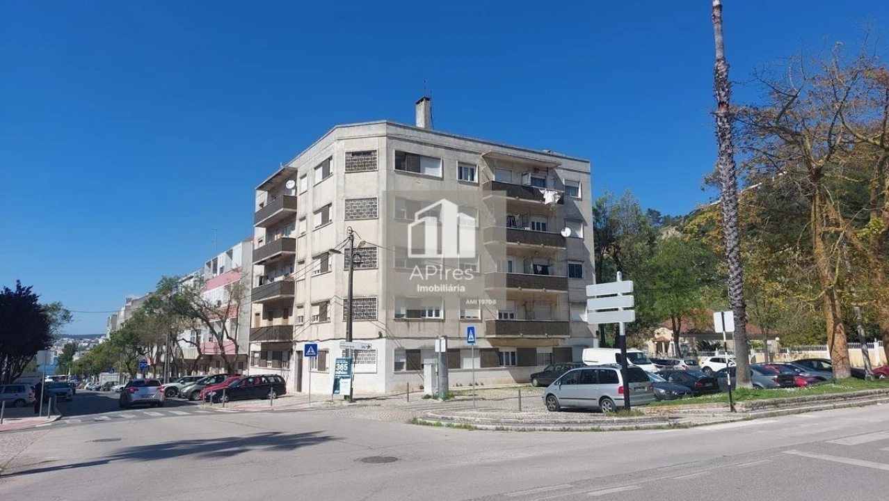 Apartamento T3 para Venda em Caparica e Trafaria Foto 2