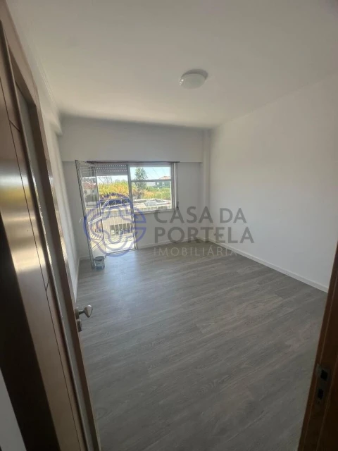 Moradia T3 para Venda em Póvoa de Santo Adrião e Olival Basto