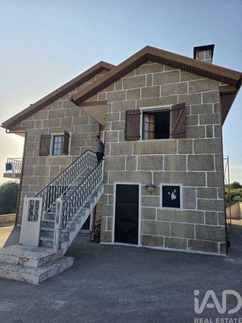 Moradia T7 para Venda em Montalegre e Padroso